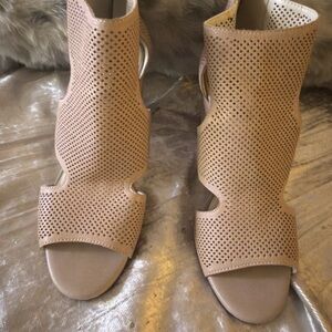DKNY Helli Sandal/Booti size 8 1/2